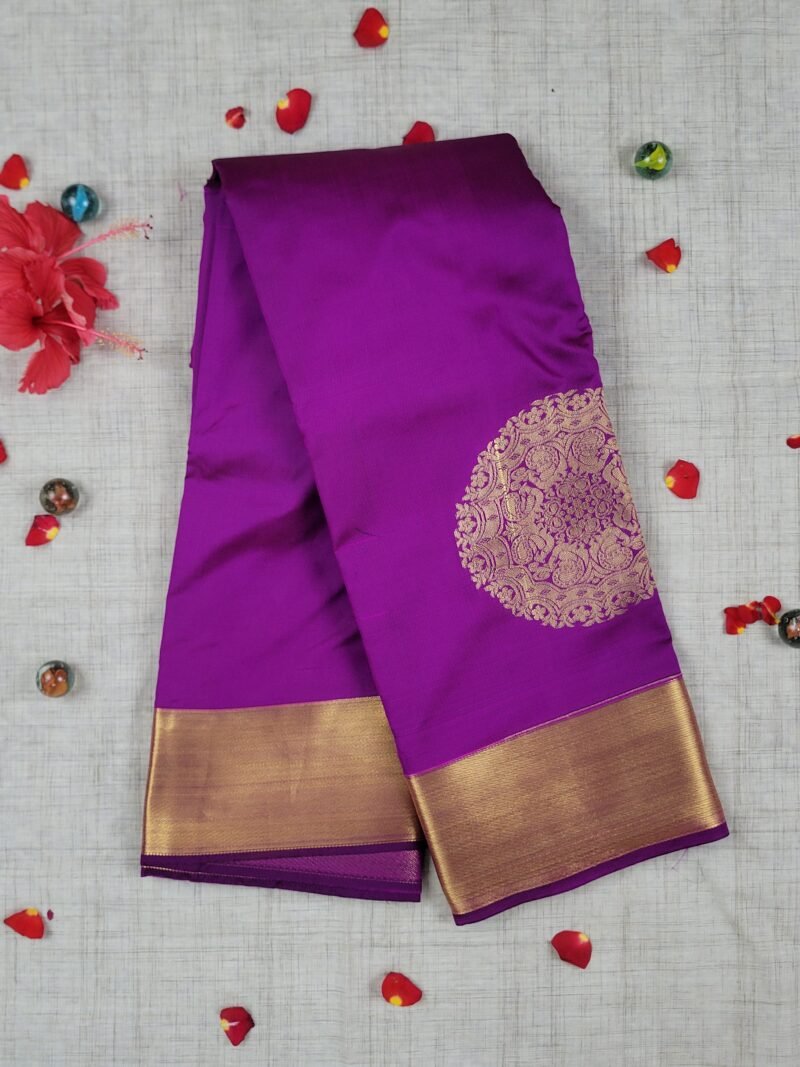 Vasthrakala Purple Majesty – Silk Radiance Saree